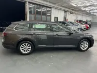 Gebraucht VW Passat Business 150 PS (110 kW) 2023 Grau Kombi