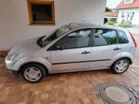 Gebraucht Ford Fiesta 70 PS (51 kW) 2002 Silber Kleinwagen