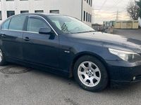 Second-hand BMW 525 192 CP (141 kW) 2004 Albastru Berlinǎ