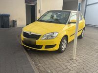 Gebraucht Skoda Fabia Active 75 PS (55 kW) 2013 Gelb Limousine