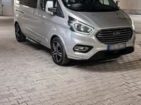 Gebraucht Ford Tourneo Titanium 175 PS (128 kW) 2018 Grau Kombi
