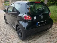 Gebraucht Toyota Aygo Connect Style 68 PS (50 kW) 2013 Schwarz Kleinwagen