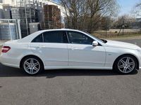 Gebraucht Mercedes E350 AMG 265 PS (194 kW) 2011 Weiß Limousine