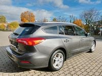 Gebraucht Ford Focus Cool & Connect 120 PS (88 kW) 2019 Grau Limousine
