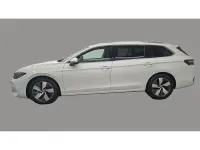 Gebraucht VW Passat Elegance 150 PS (110 kW) 2025 Weiß Kombi