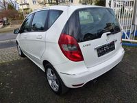 Gebraucht Mercedes A180 Avantgarde 116 PS (85 kW) 2011 Weiß Van / Kleinbus