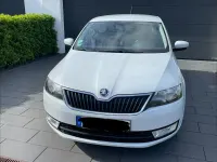 Gebraucht Skoda Rapid Active 86 PS (63 kW) 2015 Weiß Kleinwagen
