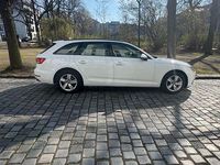 Gebraucht Audi A4 Comfort 122 PS (89 kW) 2016 Weiß Kombi