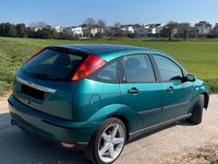 Gebraucht Ford Focus Ghia 116 PS (85 kW) 1999 Grün Limousine