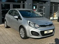 Gebraucht Kia Rio Edition 7 109 PS (80 kW) 2013 Silber Kleinwagen