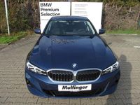 Gebraucht BMW 318 156 PS (114 kW) 2023 Blau Limousine