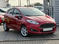 Gebraucht Ford Fiesta Titanium 140 PS (102 kW) 2016 Rot Limousine