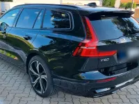 Gebraucht Volvo V60 Plus 197 PS (144 kW) 2024 Schwarz Kombi
