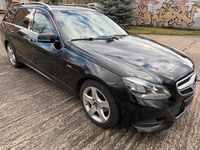 Gebraucht Mercedes E220 Edition 170 PS (125 kW) 2014 Schwarz Kombi