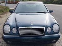 Gebraucht Mercedes 280 Elegance 193 PS (141 kW) 1996 Grün Limousine