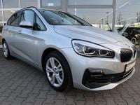 Gebraucht BMW 218 Advantage 140 PS (102 kW) 2020 Glaciersilber metallic (metallic) Limousine