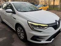 Gebraucht Renault Mégane IV 95 PS (69 kW) 2021 Weiß Limousine