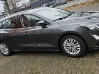 Gebraucht Ford Focus Titanium 120 PS (88 kW) 2020 Grau Limousine