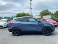 Gebraucht Hyundai ix35 135 PS (99 kW) 2012 Blau SUV