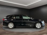 Second-hand VW Golf VII Life 150 CP (110 kW) 2021 Negru Hatchback