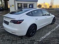 Gebraucht Tesla Model 3 Standard Range Plus 366 kW (498 PS) 2021 Pearl white multicoat Limousine