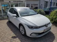 Gebraucht VW Golf VIII Life 131 PS (96 kW) 2022 Pure white Limousine