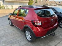 Gebraucht Dacia Sandero 90 PS (66 kW) 2015 Rot Limousine