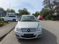 Gebraucht Mercedes B180 116 PS (85 kW) 2011 Silber Van / Kleinbus