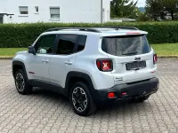 Gebraucht Jeep Renegade 170 PS (125 kW) 2015 Silber SUV