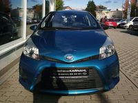 Gebraucht Toyota Yaris Hybrid Life 75 PS (55 kW) 2013 Reflex turquoise Kleinwagen