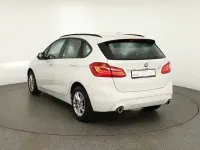 Gebraucht BMW 218 Advantage 150 PS (110 kW) 2021 Weiß Van / Kleinbus