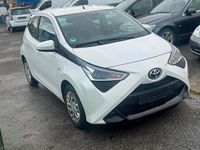 Gebraucht Toyota Aygo X-play 72 PS (52 kW) 2020 Weiß Kleinwagen