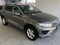 Gebraucht VW Touareg 262 PS (192 kW) 2016 Grau SUV