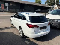 Gebraucht Opel Astra Dynamic 136 PS (100 kW) 2017 Schneeweiss/summitwhite/arctic Kombi