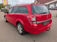 Gebraucht Opel Astra Edition 110 PS (80 kW) 2010 Power rot/traffic red ral3020 Kombi