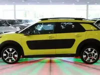 Gebraucht Citroën C4 Cactus Feel 110 PS (80 kW) 2015 Gelb Kleinwagen