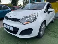 Gebraucht Kia Rio DREAM-TEAM Edition 86 PS (63 kW) 2013 Weiß Limousine