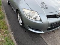 Gebraucht Toyota Auris 97 PS (71 kW) 2009 Silber Kleinwagen