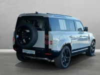 Neu Land Rover Defender HSE Dynamic 349 PS (256 kW) 2026 Grün SUV