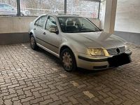 Gebraucht VW Bora 100 PS (73 kW) 2003 Grau Limousine