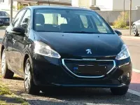 Gebraucht Peugeot 208 82 PS (60 kW) 2014 Schwarz Kleinwagen