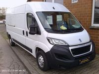 Gebraucht Peugeot Boxer 140 PS (102 kW) 2024 Lackierung weiss icy/deckende Van