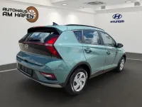 Neu Hyundai Bayon Select 101 PS (74 kW) 2025 Mangrove green / mic SUV