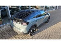 Neu Citroën e-C4 114 kW (156 PS) 2025 Lackierung manhattan green/typ Limousine