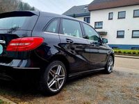 Gebraucht Mercedes B180 109 PS (80 kW) 2011 Schwarz Van / Kleinbus