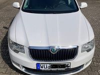 Gebraucht Skoda Superb Ambition 170 PS (125 kW) 2013 Weiß Kombi