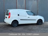 Gebraucht Skoda Roomster 69 PS (50 kW) 2010 Weiß Van / Kleinbus