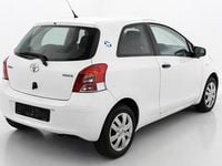 Gebraucht Toyota Yaris 69 PS (50 kW) 2011 Weiß Kleinwagen