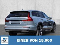 Gebraucht Volvo V60 CC Plus 197 PS (144 kW) 2023 Grau metallic Kombi