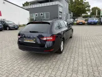 Gebraucht Skoda Superb Ambition 150 PS (110 kW) 2022 Blau Kombi